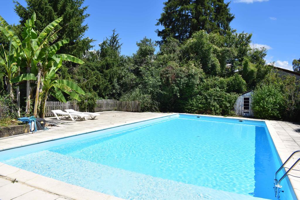 Camping Chez Francis Bed and Breakfast Loupiac  Eksteriør billede